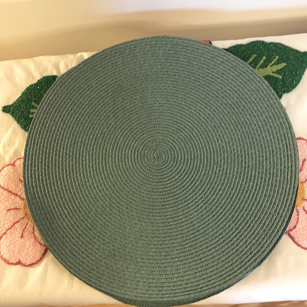 Pier 1 Imports Placemats - Set of 6
